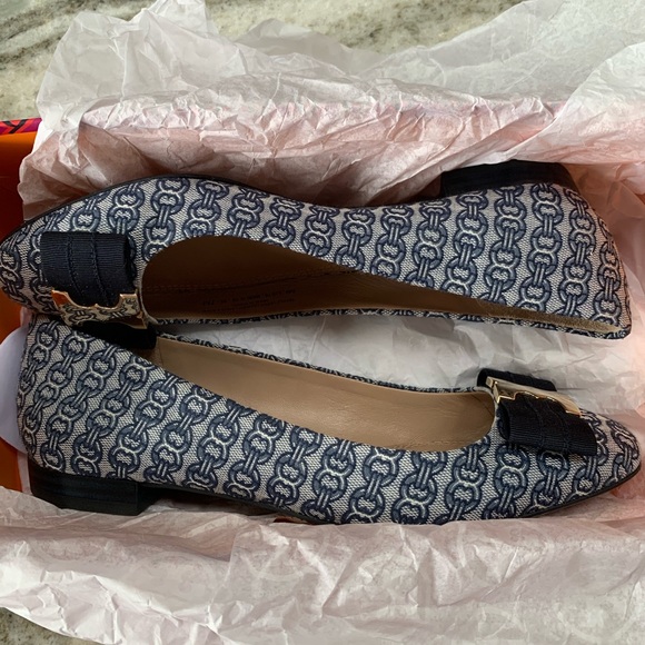 Tory Burch Gemini Link Bow Flat - Picture 4 of 8